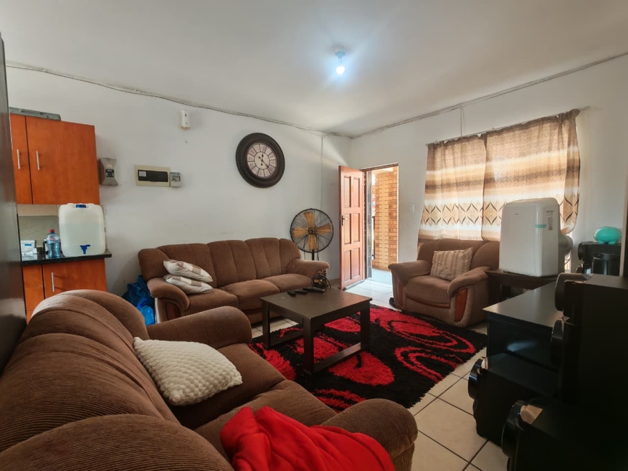 2 Bedroom Property for Sale in Rustenburg Central North West